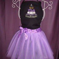 A Real Witch and Her Ghoulfriends (AA-103)-Fabby Gabby, wholesaler Fabby Gabby, Ghoulfriends (AA-103), wholesale Ghoulfriends (AA-103), apron, aprons, wholesale apron, wholesale aprons, holiday apron, holiday aprons, wholesale holiday apron, wholesale holiday aprons,